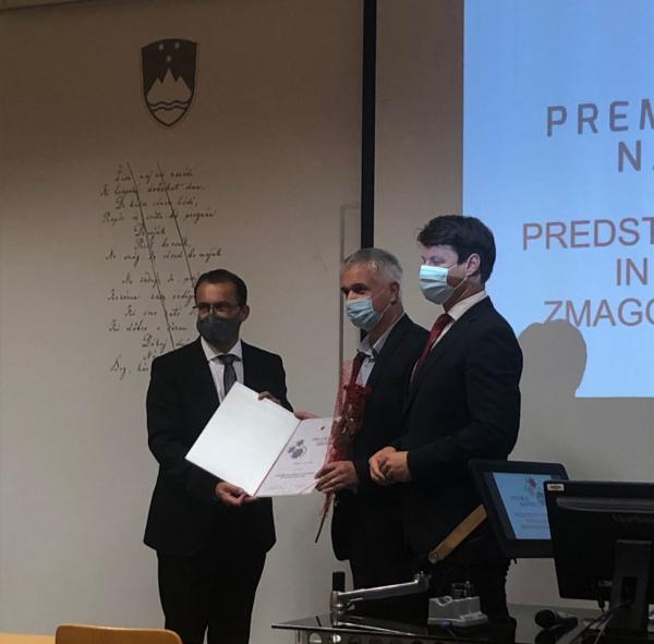 nagrada natecaj Premik naprej 2021 podelitev nagrad  FitWzk4MCw5ODAsIjY0M2IyMzk4NzgiXQ